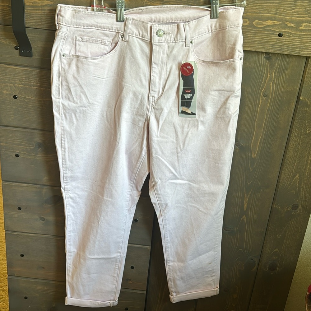 NWT Levi’s classic crop pants
